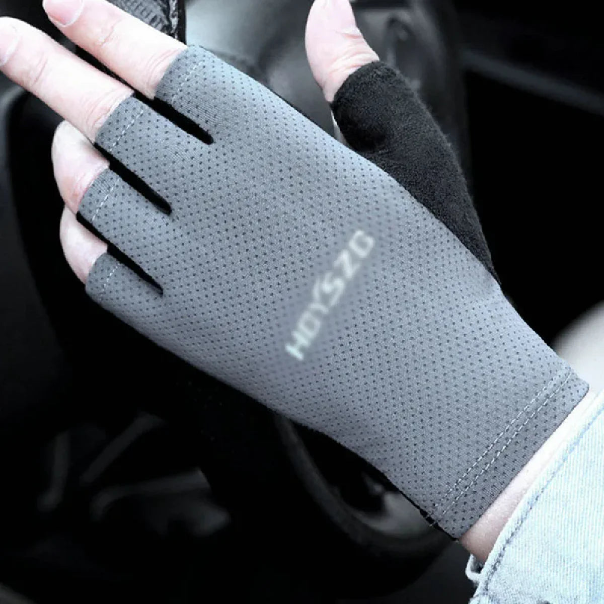 Professional Gym Fitness Breathable Anti-Slip Women Men Half Finger Summer Fishing Cycling Fingerless Gloves Female Bicycle Bike